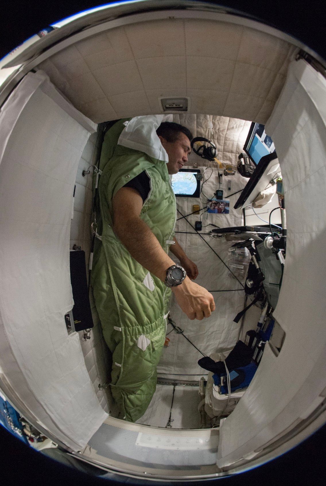 Siete Maneras De Favorecer El Sueño De Los Astronautas Que Pueden Ayudarte A Dormir Mejor En La