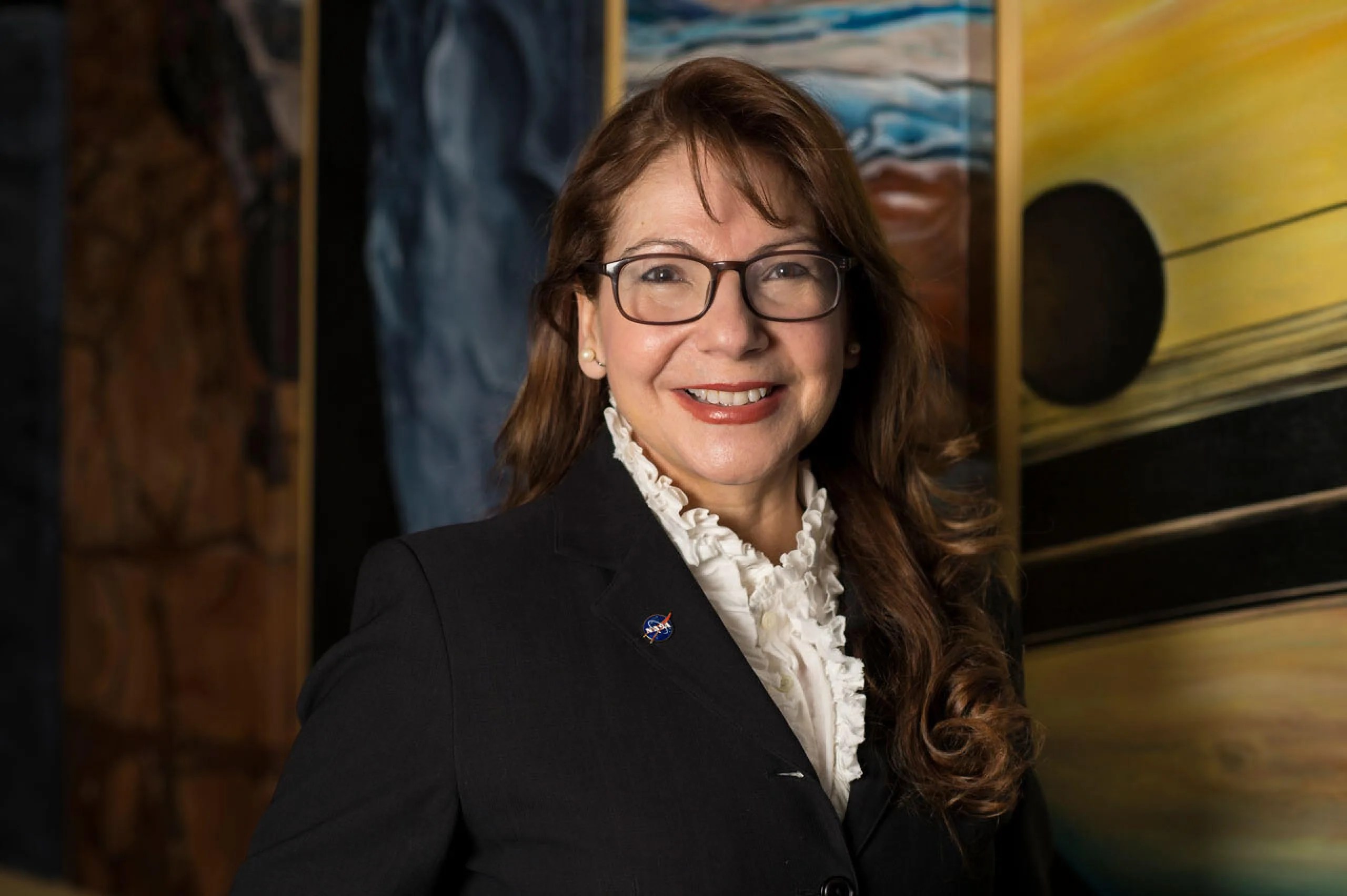 La doctora Adriana C. Ocampo Uría comenzó su travesía en la NASA como voluntaria en el Centro de Propulsión a Chorro de la agencia (JPL, por sus siglas en inglés) en el sur de California antes de graduarse de la escuela secundaria. Créditos: NASA