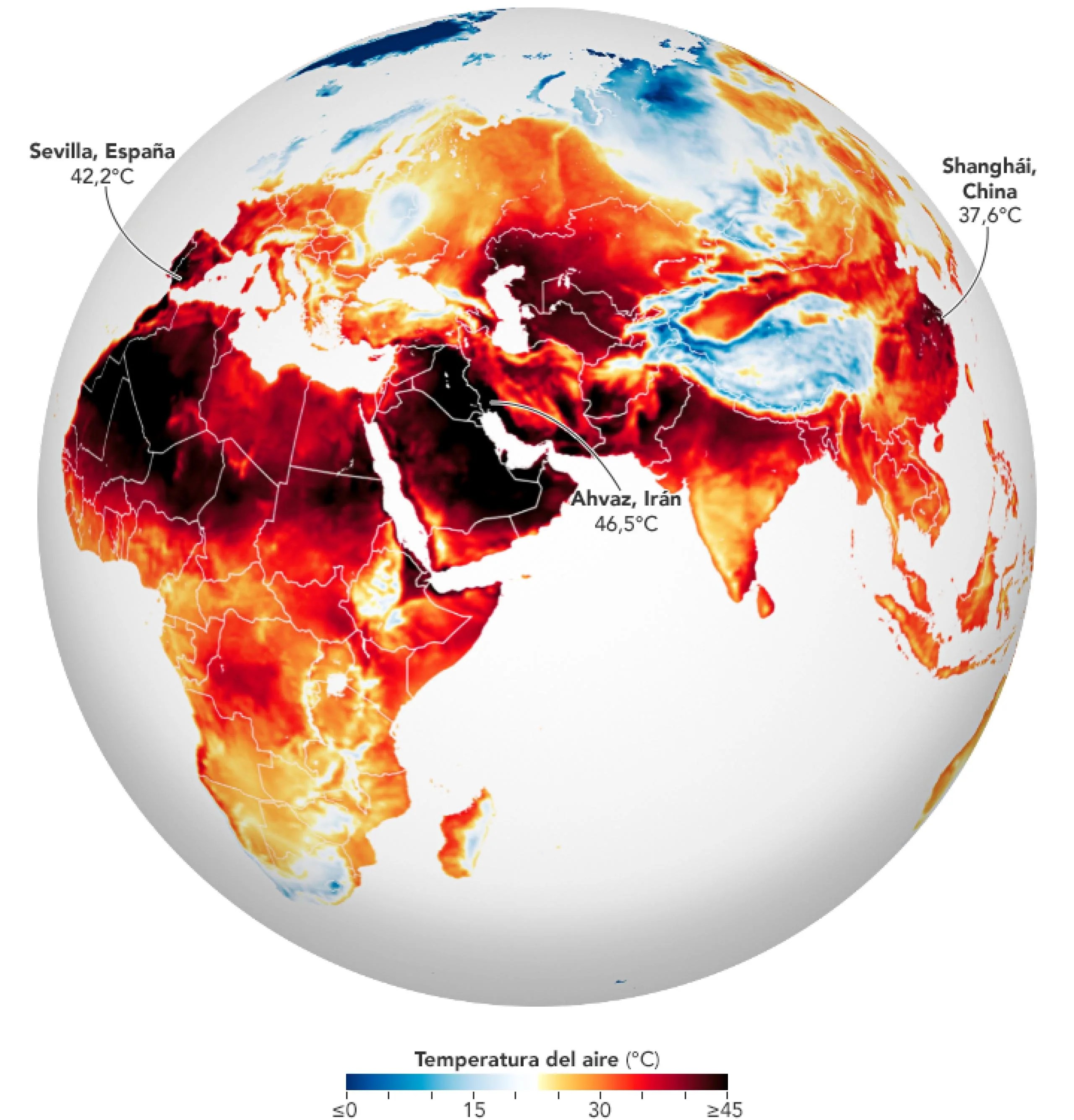 El mapa muestra las temperaturas del aire de la superficie a través de la mayor parte del hemisferio oriental el 13 de julio de 2022. El mapa fue producido combinando observaciones con una versión del modelo global del Sistema de Observación de la Tierra Goddard (GEOS, por sus siglas en inglés), que utiliza ecuaciones matemáticas para representar los procesos físicos en la atmósfera.