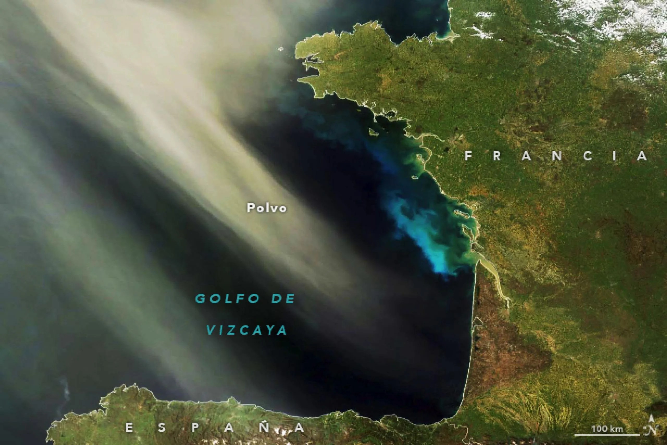 Esta imagen, adquirida el 8 de abril de 2011 con el instrumento Espectrorradiómetro de imágenes de resolución moderada (MODIS) a bordo del satélite Terra de la NASA, muestra polvo sahariano sobre el golfo de Vizcaya. Una proliferación de fitoplancton hace que el agua se vea de brillantes colores verde y azul.