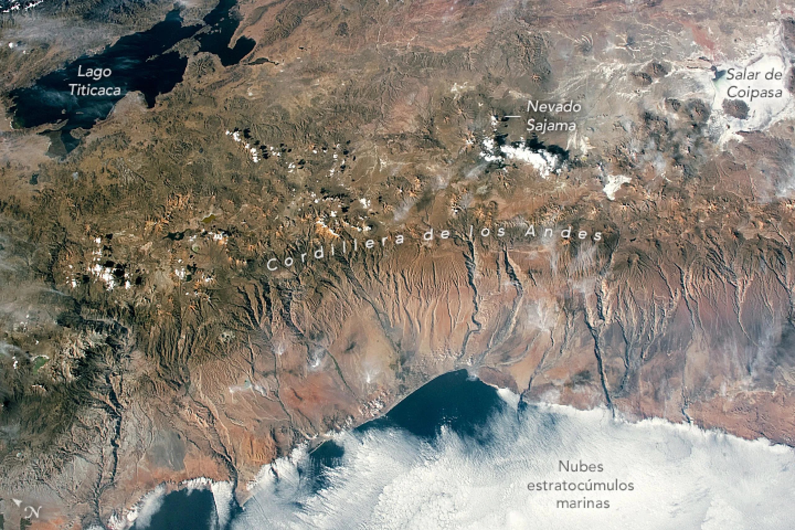 Imagen satelital de la costa oeste de Sudamérica.