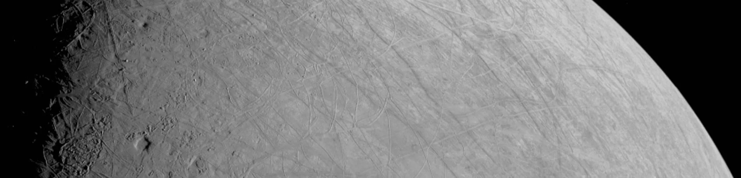 La luna Europa vista por Juno el 29 de septiembre de 2022.